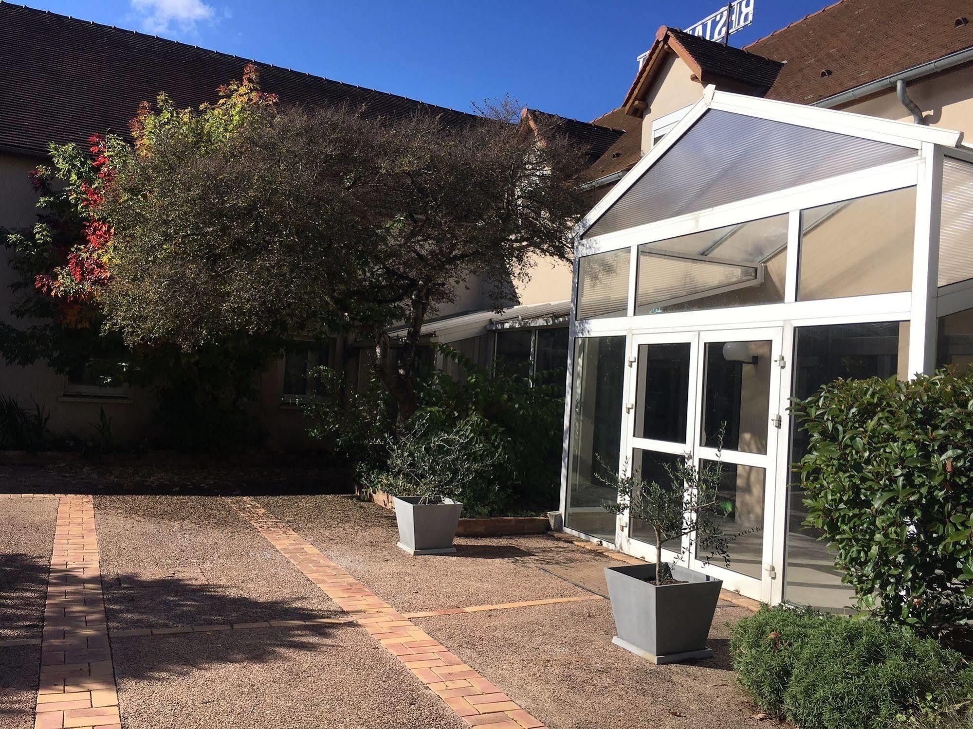 Logis Hotel "Ici M'Aime" Rouvray  Exterior foto