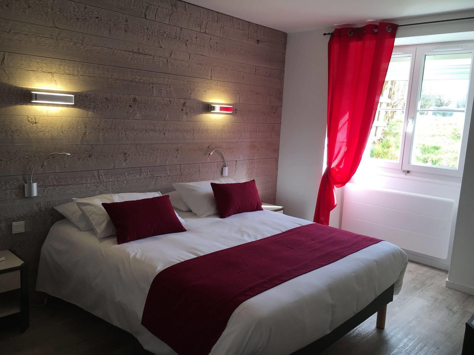 Logis Hotel "Ici M'Aime" Rouvray  Exterior foto